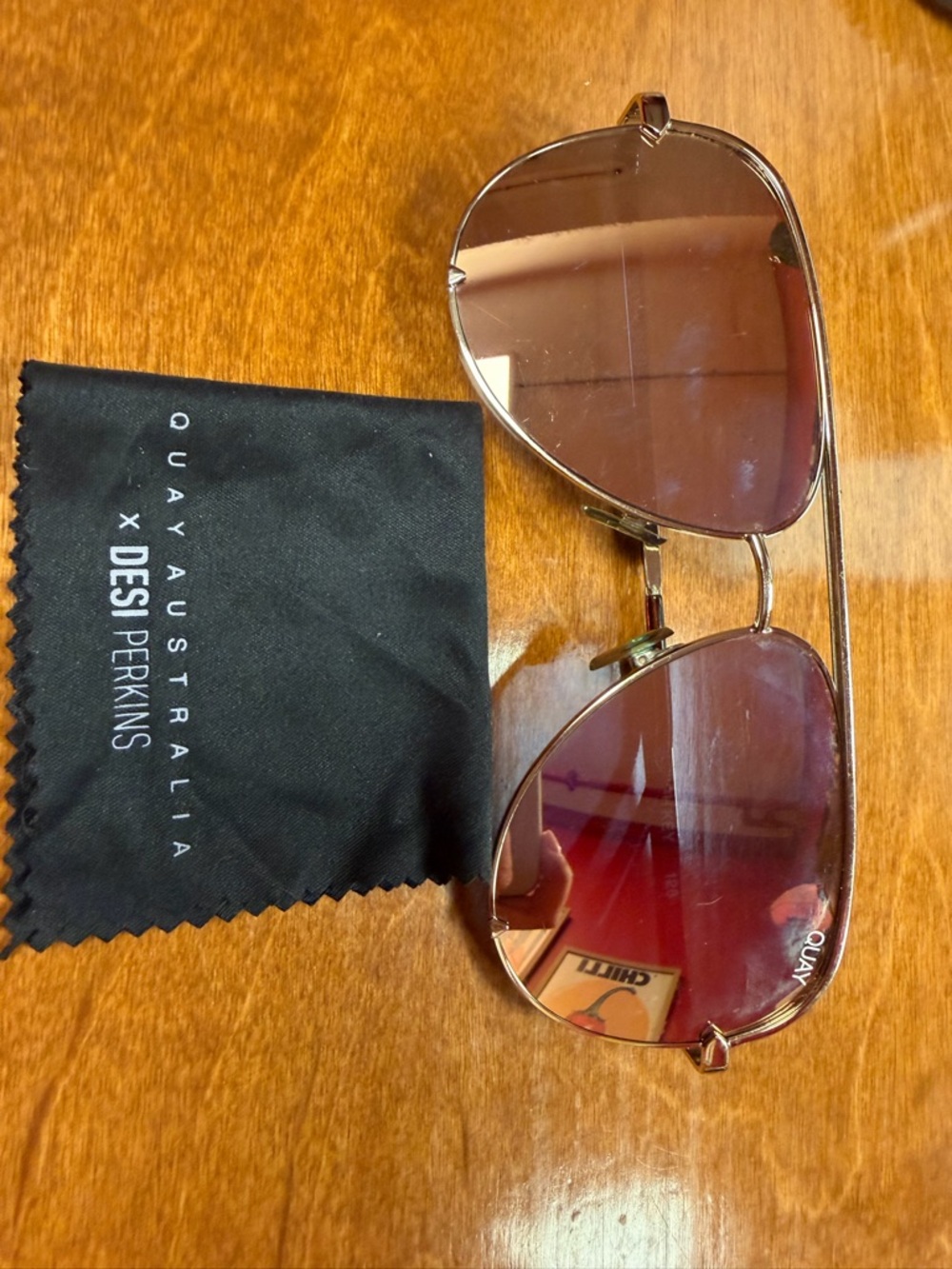 Quay Australia Gold Mirrored Aviator Sunglasses - Picture 3 of 9
